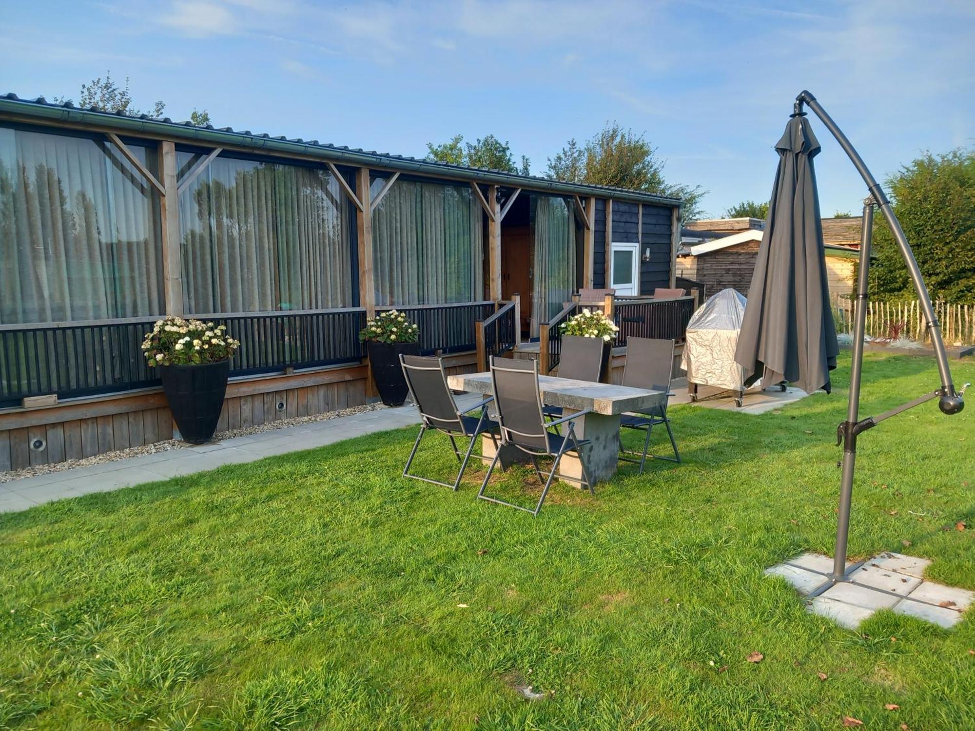 Glamping Aan De Thoolse Kust Camping